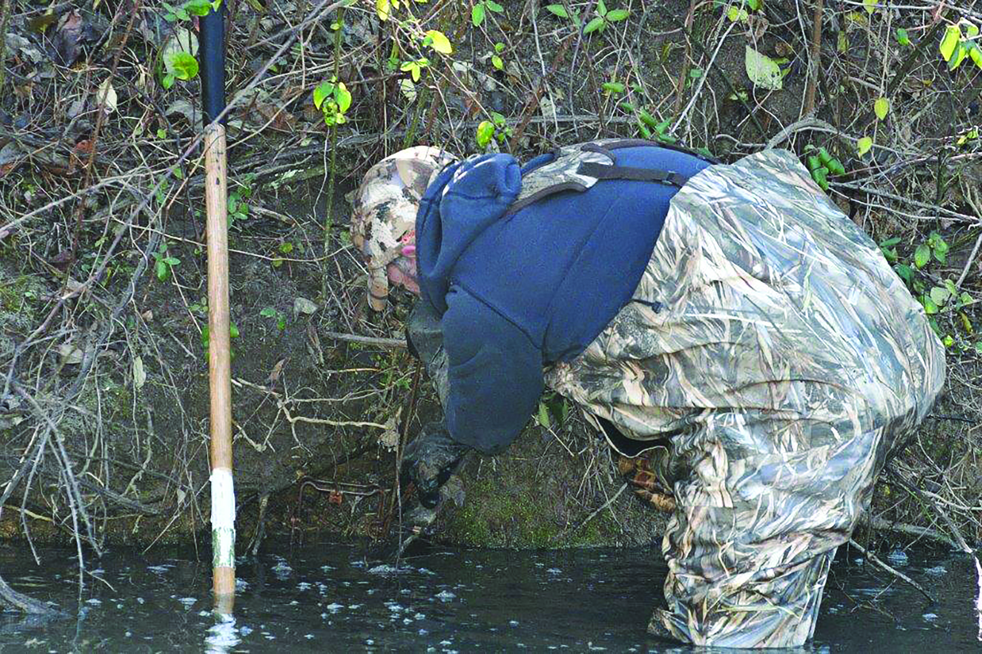 Pocket set with bodygripping trap